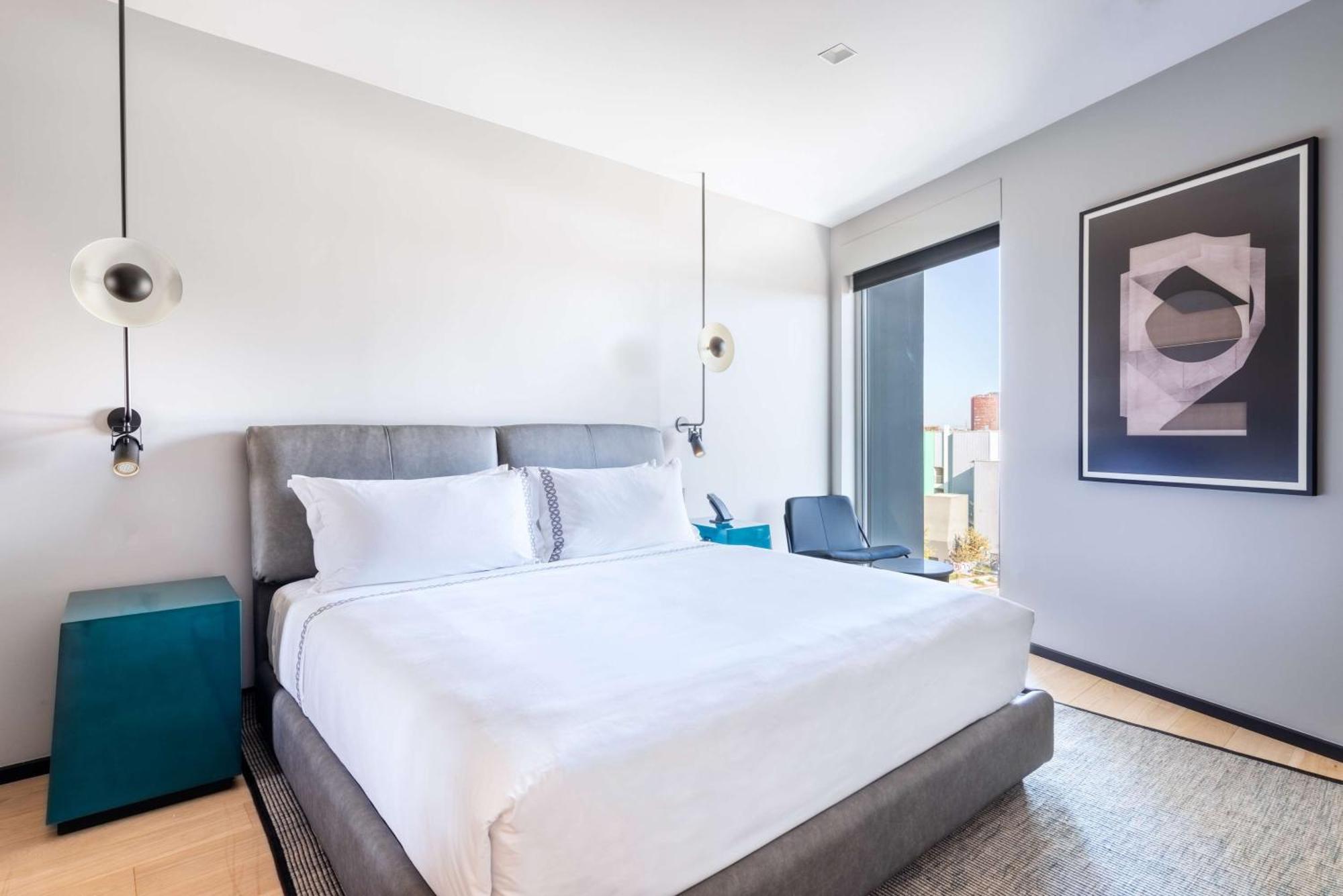 Hotel The Shay, A Destination By Hyatt 4*