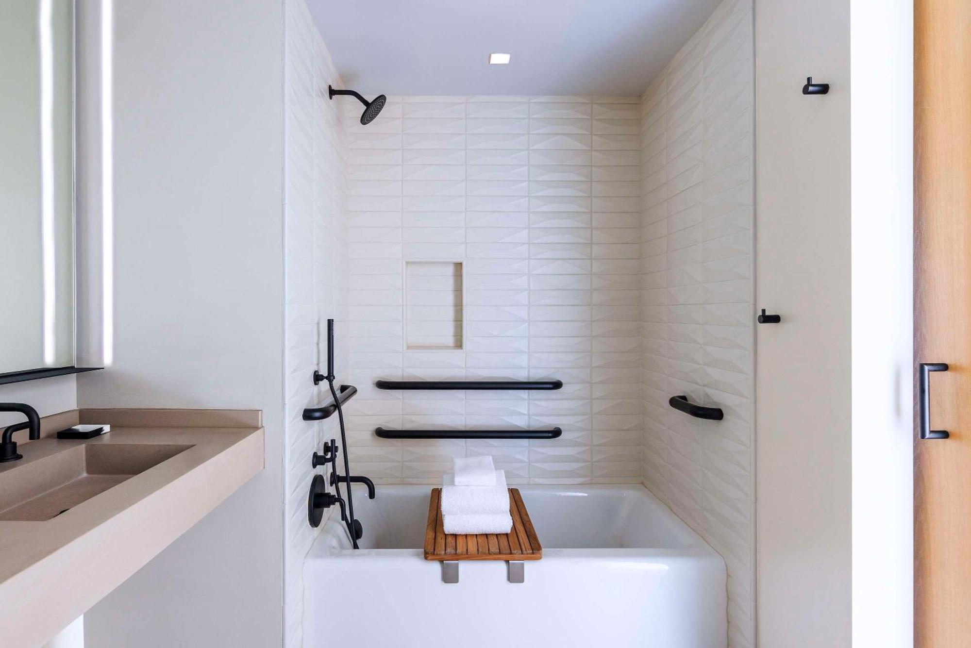 The Shay, A Destination By Hyatt 4*