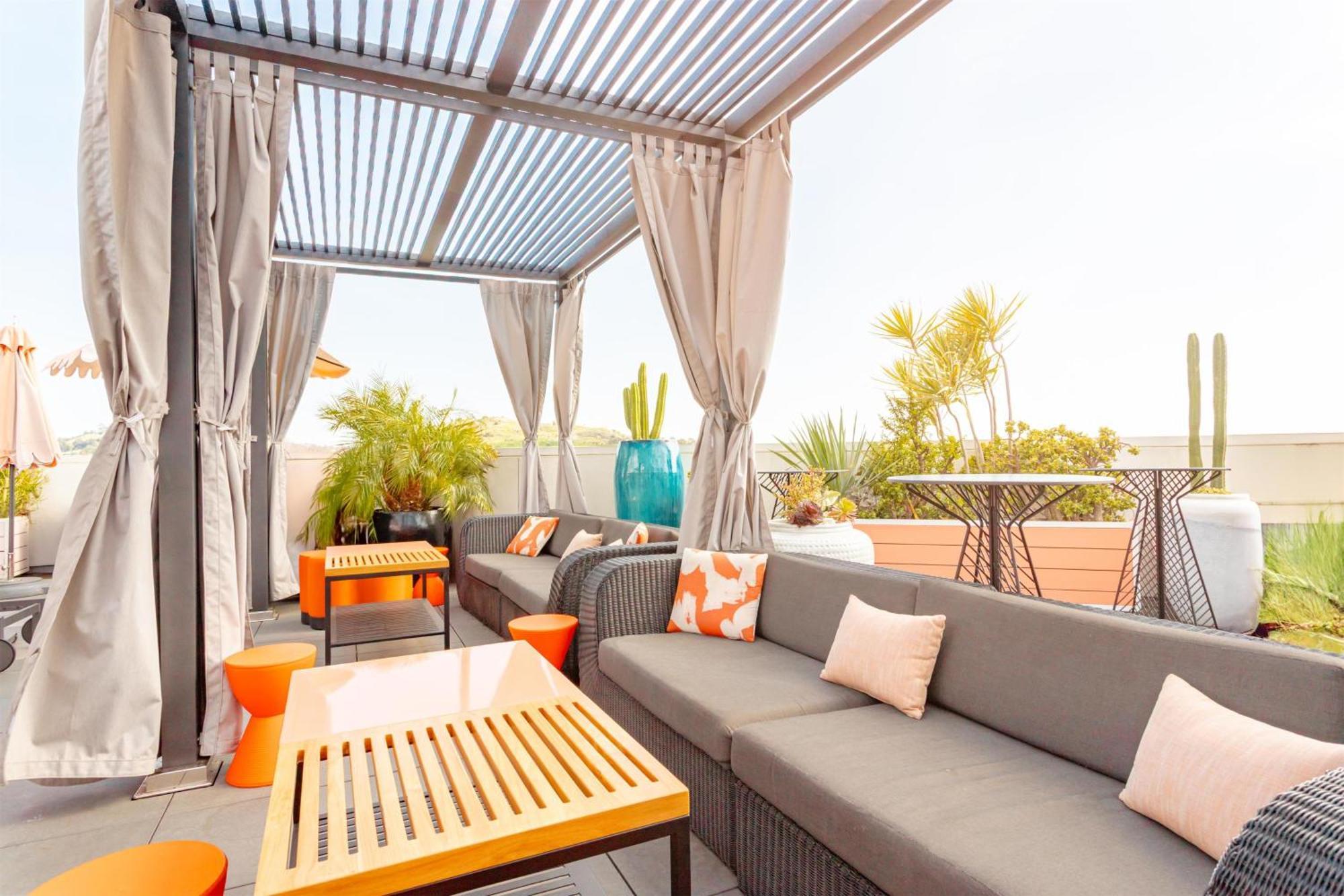 Hotel The Shay, A Destination By Hyatt 4*