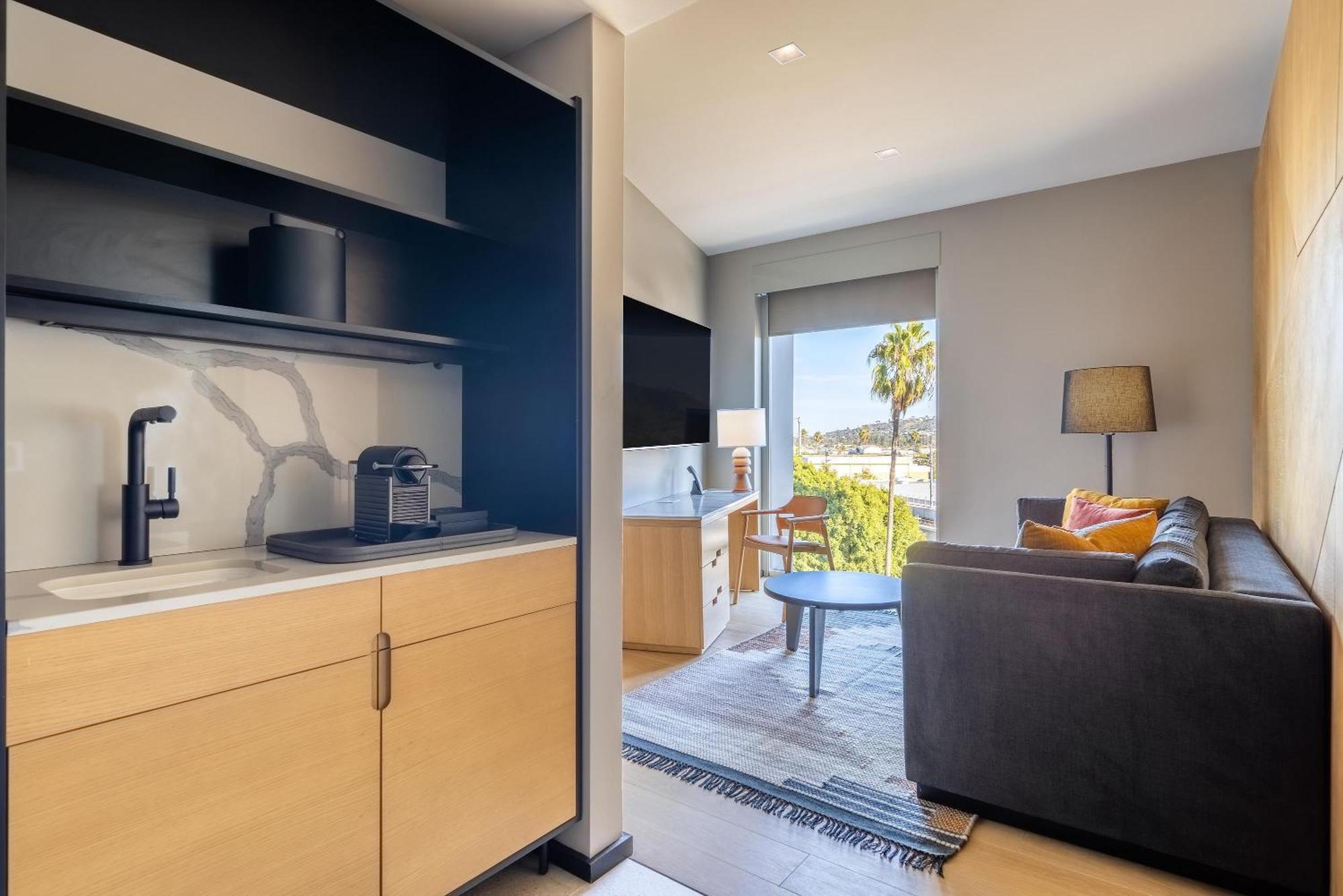 Hotel The Shay, A Destination By Hyatt